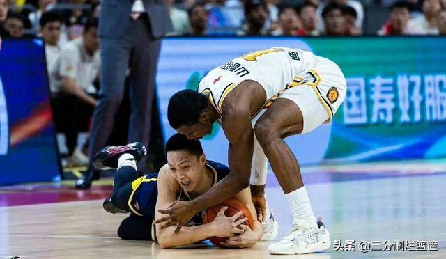 包含体能问题：为何总在第四节崩盘？的词条