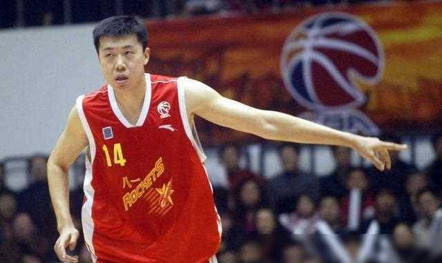 王治郅：中国NBA第一人的坎坷与辉煌
