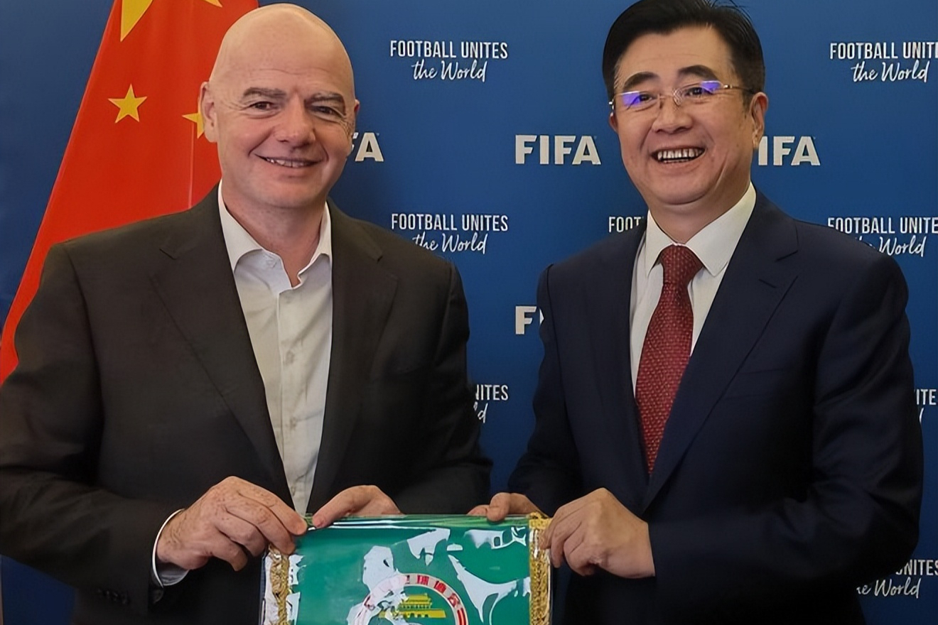 中性名政策再调整？球迷呼吁恢复企业冠名的简单介绍