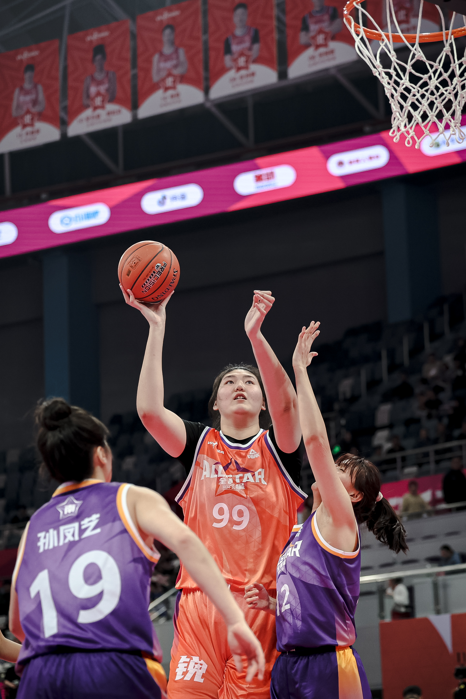 华体会app下载入口-WNBA新星崛起，单场40分创纪录的简单介绍